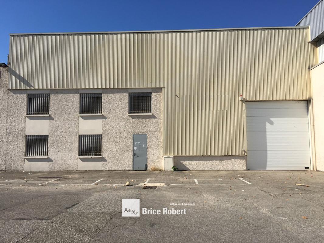 200 Rue Léon Blum, Villeurbanne to rent Building Photo- Image 1 of 6
