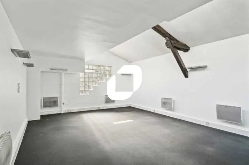 Office in Levallois-Perret to rent - Interior Photo - Image 2 of 5