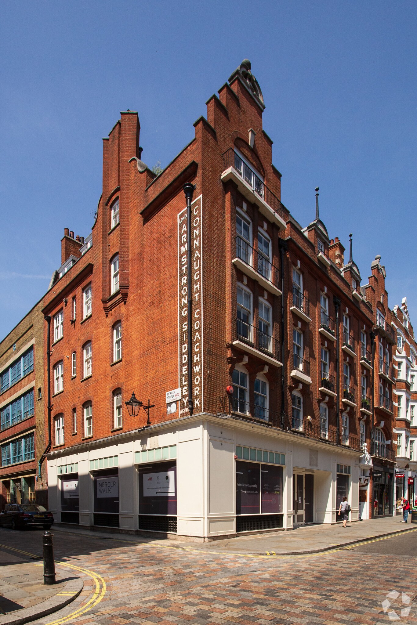 121-123 Long Acre, London for sale Primary Photo- Image 1 of 1