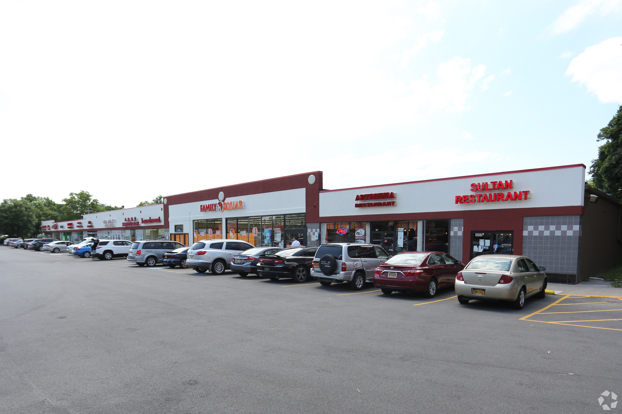 1653-1691 Mount Hope Ave, Rochester, NY for rent Building Photo- Image 1 of 14