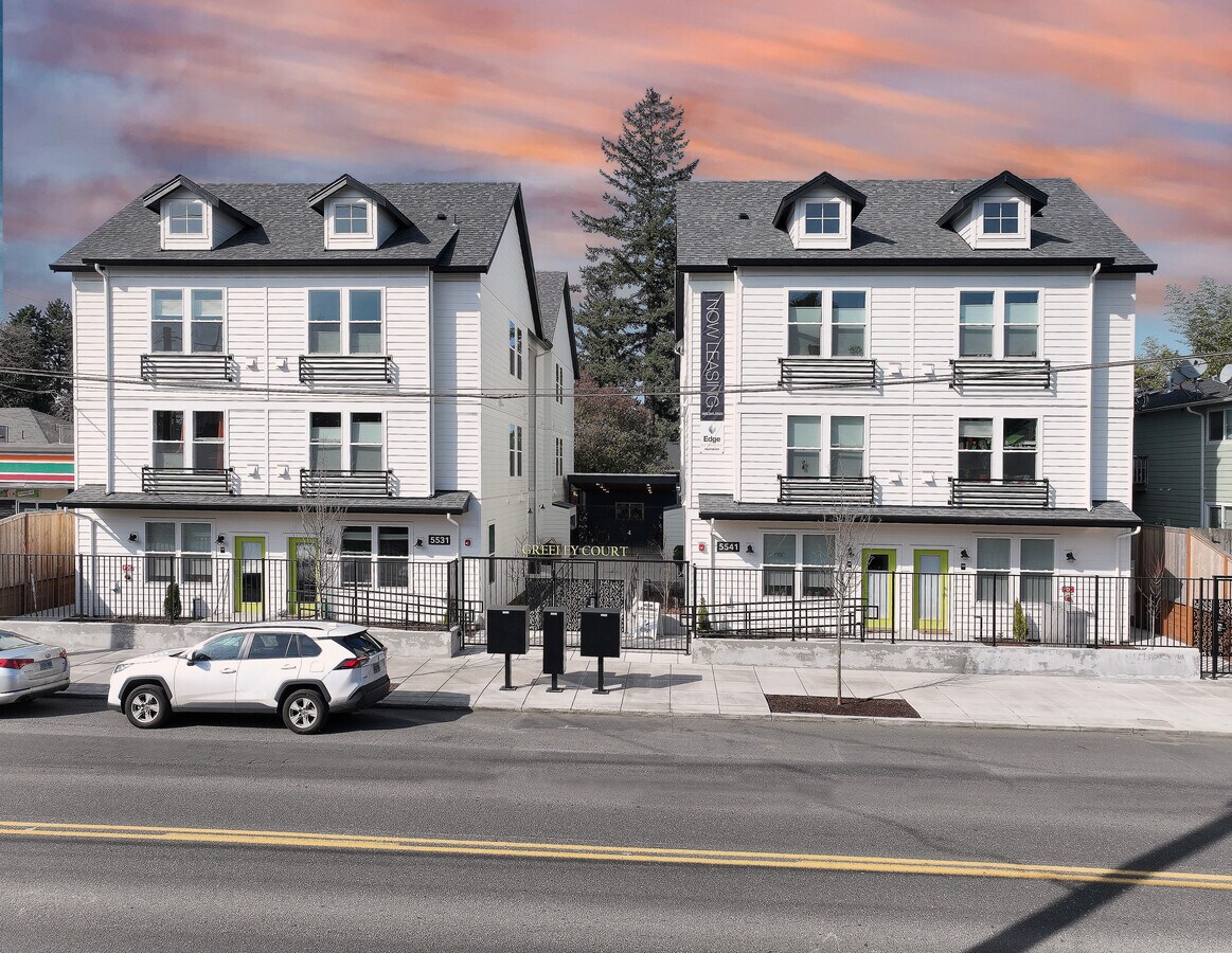 5531 N Greeley Ave, Portland 97217 5527 N Greeley Ave UK