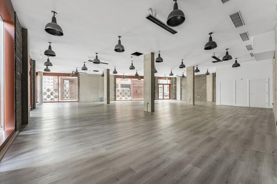 14 Tandy Pl, London to rent - Interior Photo - Image 1 of 22