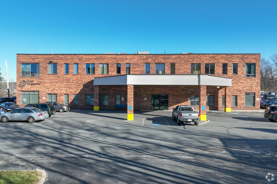 421 Merrimack St, Methuen, MA for rent - Building Photo - Image 1 of 8