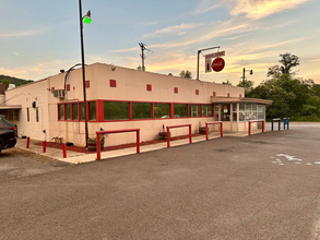 878 US-22, Lewistown, PA for sale Building Photo- Image 1 of 4