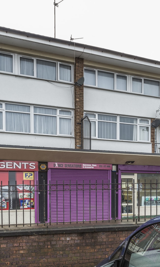 More details for 5 Queens Ave, Widnes - Retail to Rent