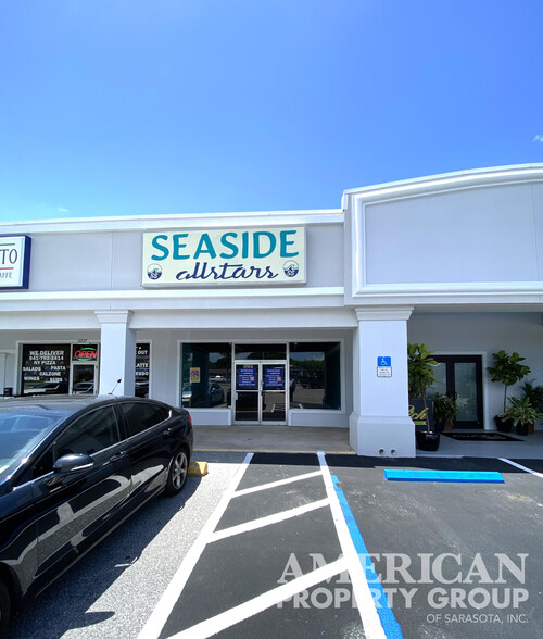 5105-5239 Manatee Ave, Bradenton, FL for sale - Building Photo - Image 1 of 8