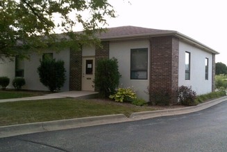 5404 W Elm St, McHenry, IL for sale Building Photo- Image 1 of 1