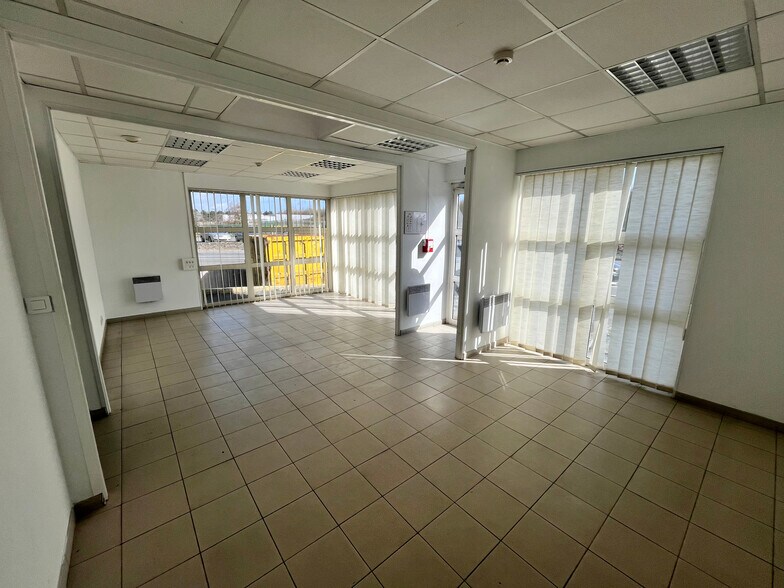 Industrial in Feuchy for sale - Building Photo - Image 3 of 5