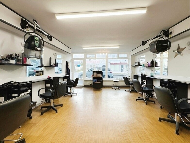 8A-B High St, Rhyl for sale - Interior Photo - Image 2 of 9