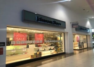 28-28a High St, Walton On Thames to rent Interior Photo- Image 2 of 4