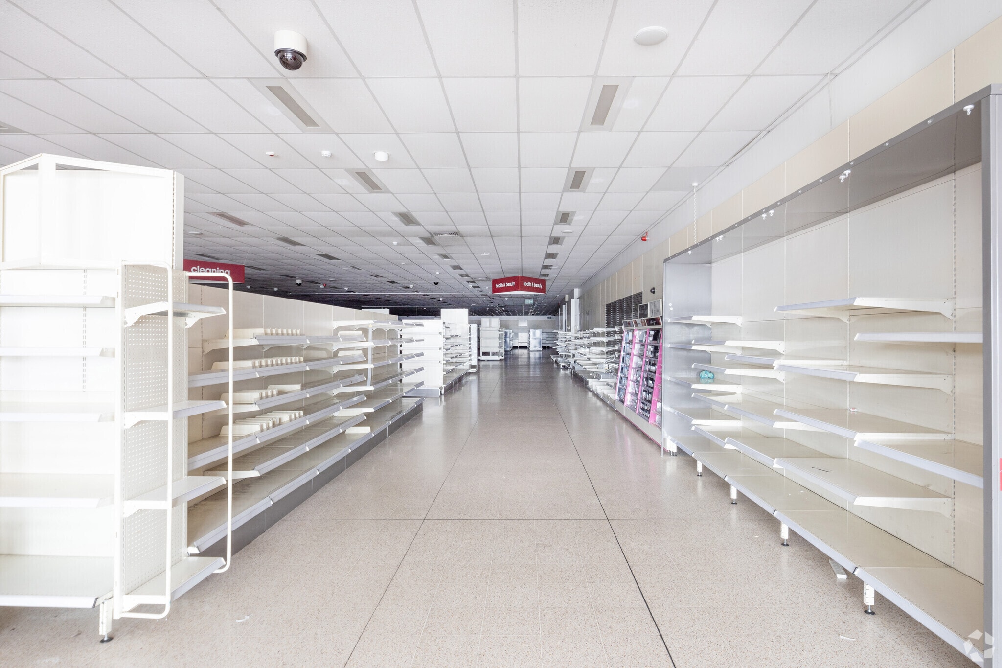 Chancery Ln, Stoke On Trent to rent Building Photo- Image 1 of 13