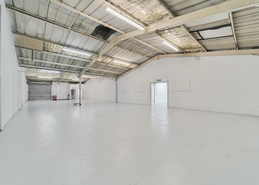 Northern Way, Crewkerne for sale - Interior Photo - Image 2 of 7