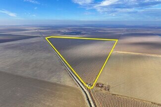 More details for +/- 304.42 Acres Pistachios, Helm, CA - Land for Sale