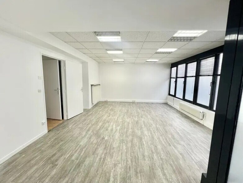 Rue Louis Pasteur, Boulogne-Billancourt to rent - Interior Photo - Image 2 of 7
