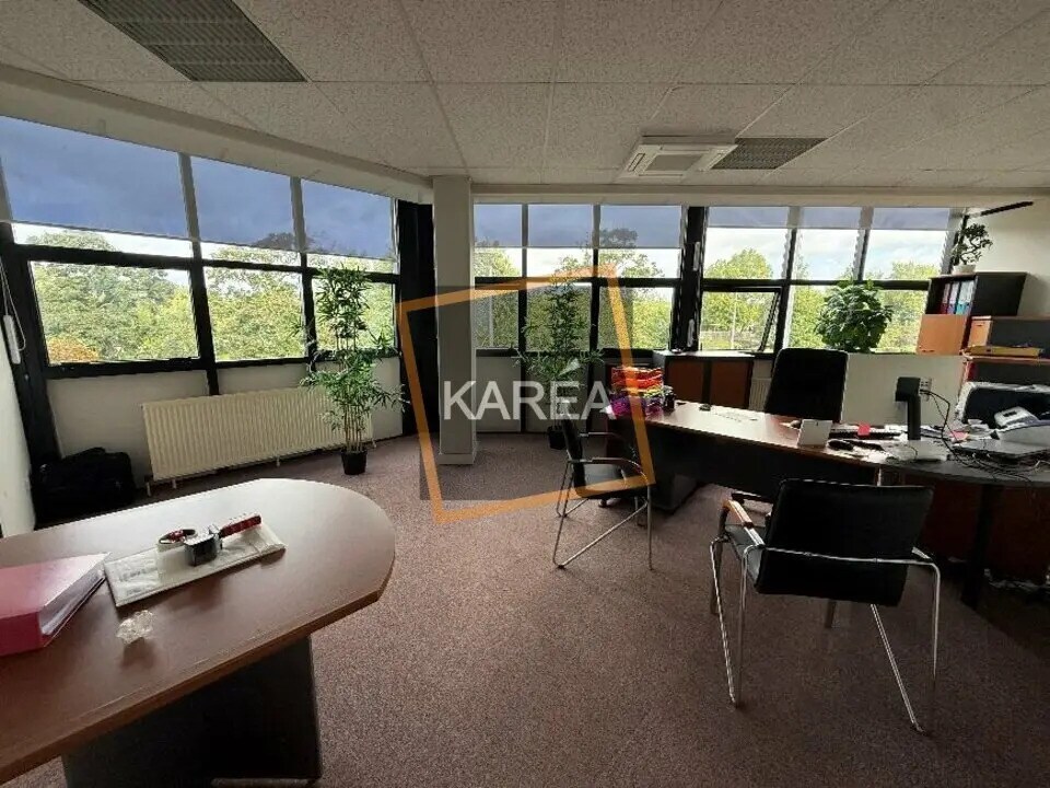Office in Champigny-sur-Marne to rent Interior Photo- Image 1 of 6