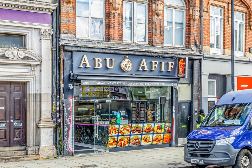 162 Camden High St, London to rent - Building Photo - Image 3 of 15