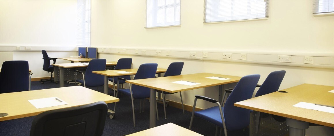 2-4 George St, Grays to rent Interior Photo- Image 1 of 1