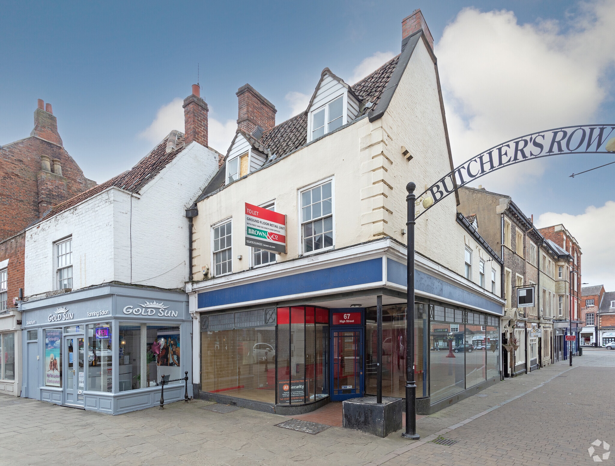 65, 66, 66a & 67, High Street portfolio of 2 properties for sale on LoopNet.co.uk Primary Photo- Image 1 of 3