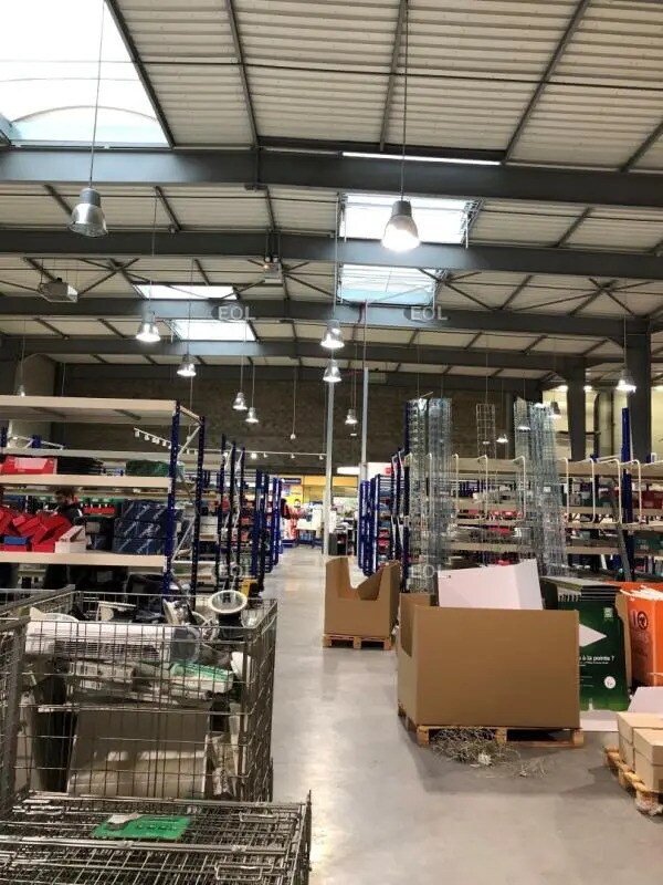 Light Industrial in Bobigny to rent Interior Photo- Image 1 of 4