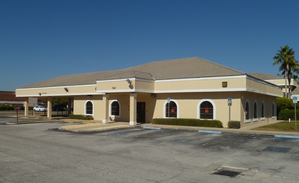 7327-7361 Forest Oaks Blvd, Spring Hill, FL for sale - Building Photo - Image 1 of 1