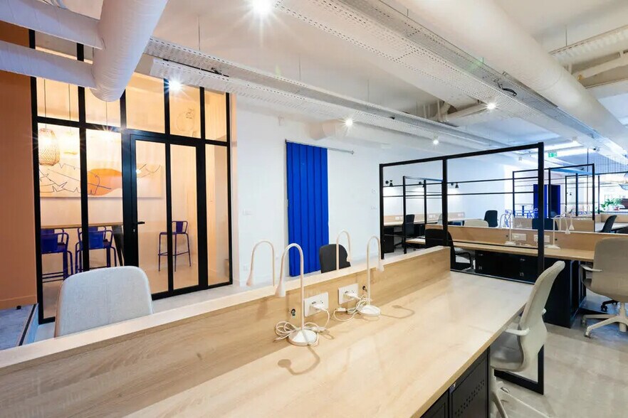 Office in Bordeaux to rent - Building Photo - Image 1 of 9