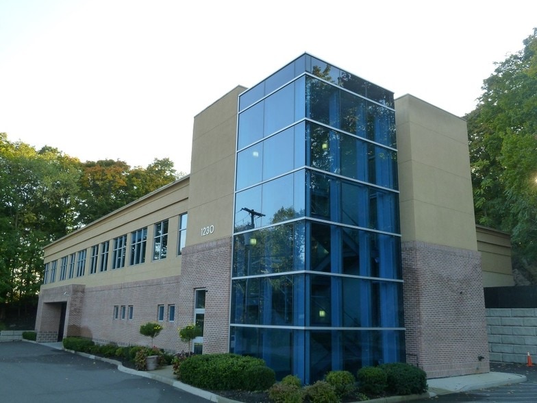 1230 Mamaroneck Ave, White Plains, NY 10605 UK