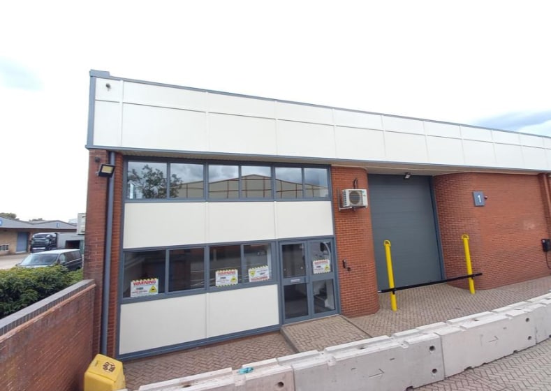 1-3 Canons Rd, Milton Keynes for sale - Building Photo - Image 3 of 7