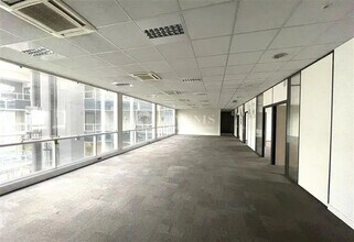 Office in Villepinte to rent Building Photo- Image 1 of 1