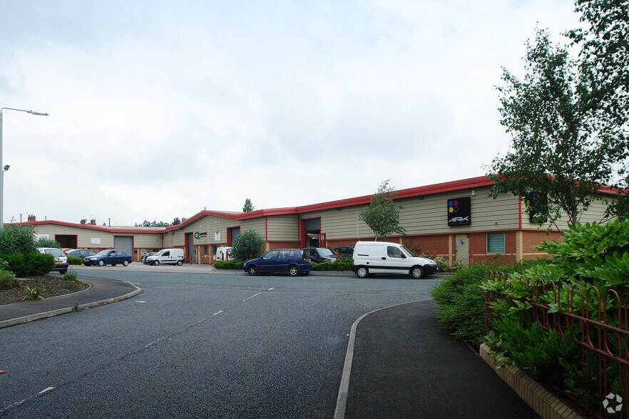 Town End Clos, Leeds for sale - Primary Photo - Image 1 of 1