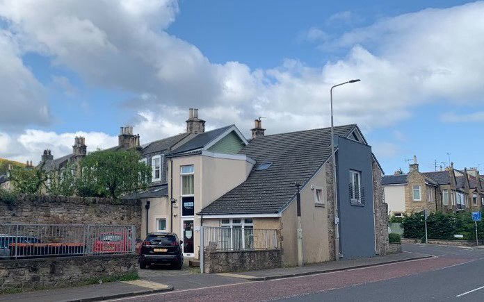 84 Willowbrae Rd, Edinburgh for sale - Building Photo - Image 1 of 3