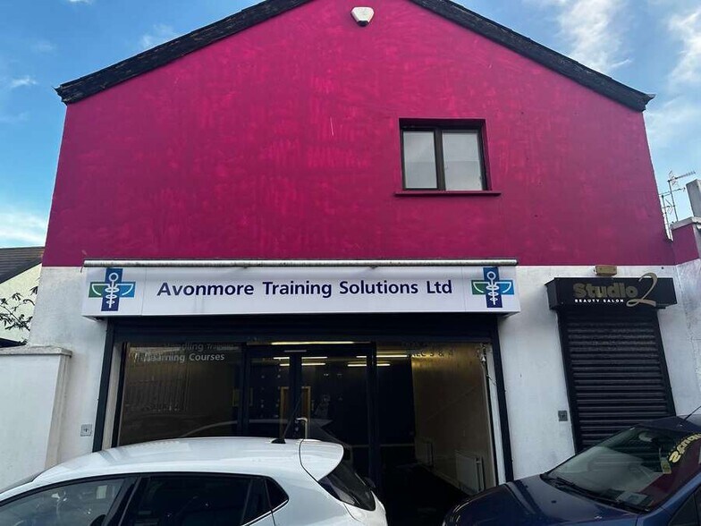 3 Bow Ln, Lisburn to rent - Building Photo - Image 2 of 2