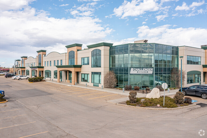 2899 Broadmoor Blvd, Sherwood Park, AB for rent - Primary Photo - Image 1 of 6