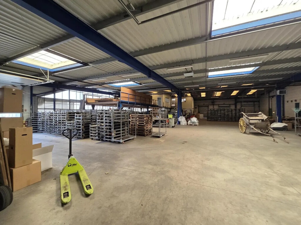 Vente Entrepôt 6 430 m² - Photo 1