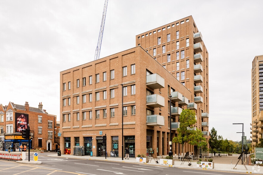 Damsel Walk, London to rent - Building Photo - Image 2 of 2