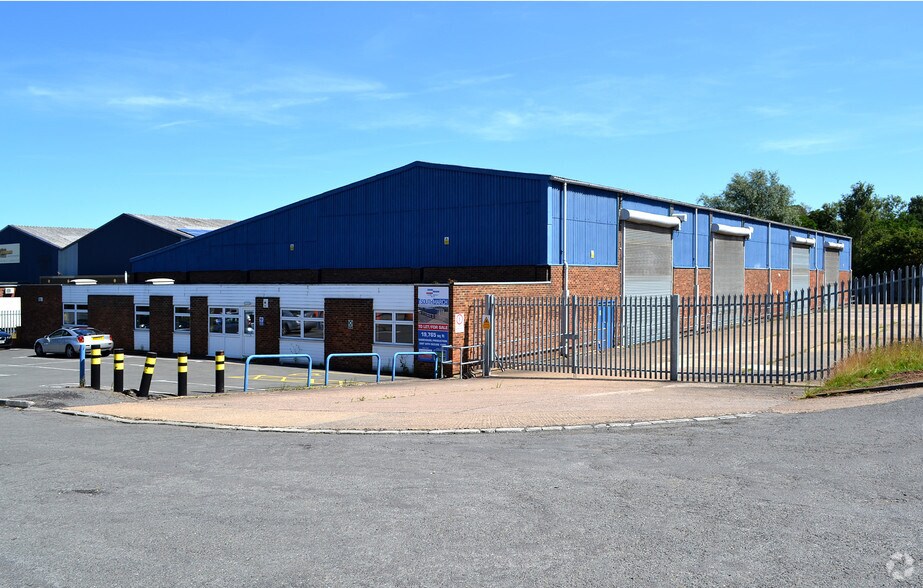 South March, Daventry for sale - Primary Photo - Image 1 of 1