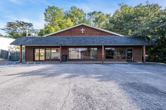 1213 W Gaines St, Lawrenceburg, TN for rent Building Photo- Image 1 of 9