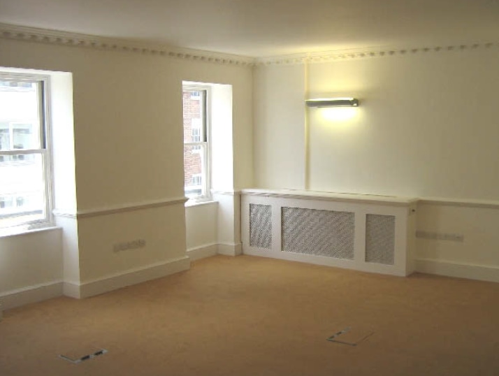 33 Bruton St, London to rent Interior Photo- Image 1 of 5