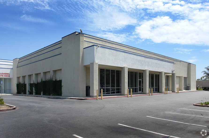 1107 S Harbor Blvd, Santa Ana, CA for sale - Building Photo - Image 1 of 8