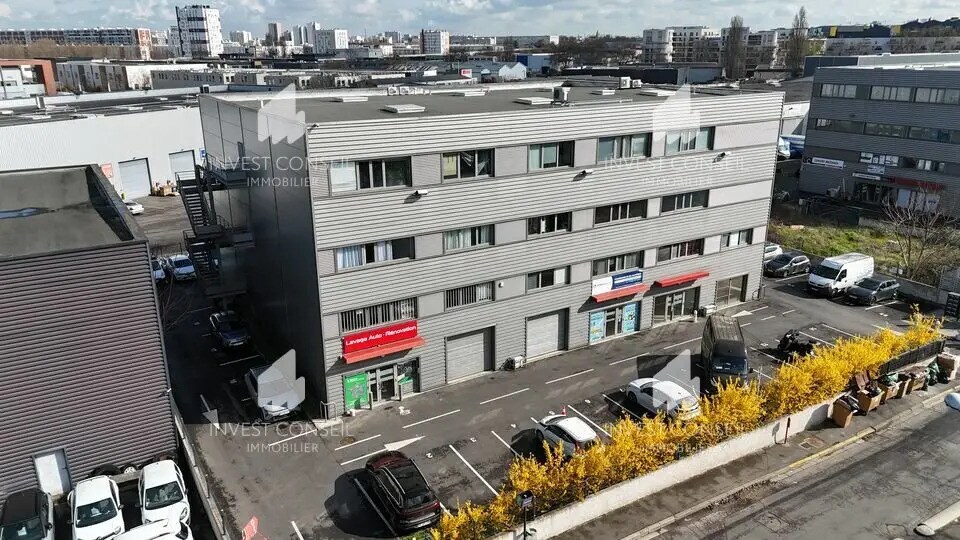 Office in Villeneuve-la-Garenne to rent - Building Photo - Image 1 of 10