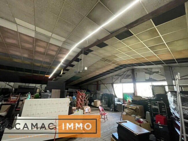 Vente Entrepôt 950 m²