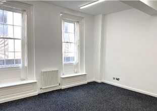 35-35A Side, Newcastle Upon Tyne for rent Interior Photo- Image 1 of 2