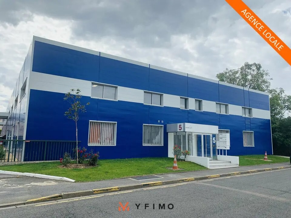 Vente Local d'activités 2 376 m² - Photo 1