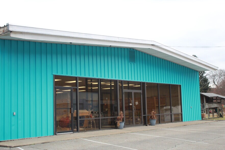 110 Main St, Lykens 17048 UK