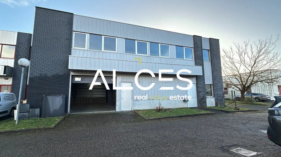Light Industrial in Mérignac to rent - Building Photo - Image 1 of 4