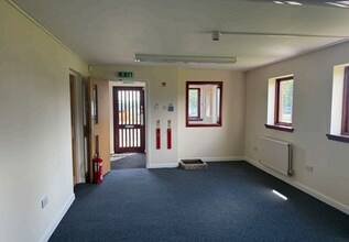 1-5 Merchant Pl, Kirkcaldy to rent Interior Photo- Image 2 of 3