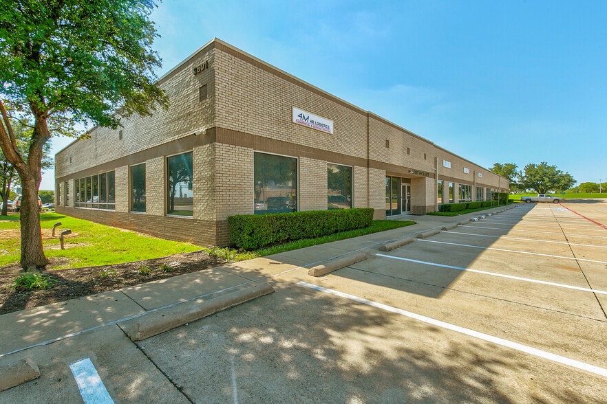 3601 NE Loop 820, Fort Worth, TX to rent - Building Photo - Image 2 of 20
