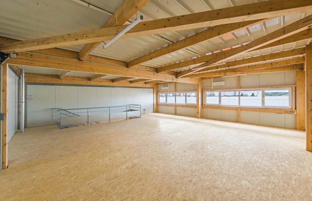 Location Local d'activités 192 m² - Photo 1