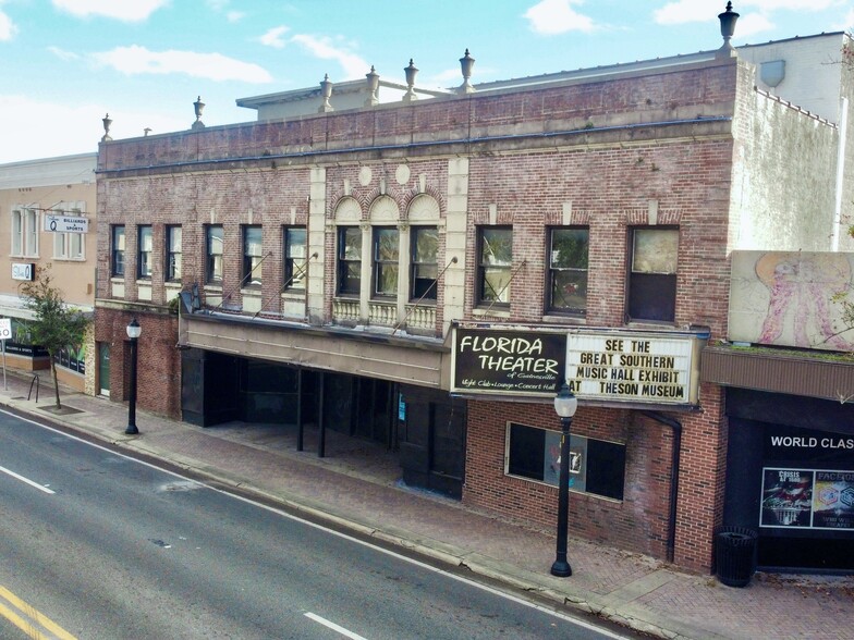 233 W University Ave, Gainesville, FL for rent - Building Photo - Image 1 of 7