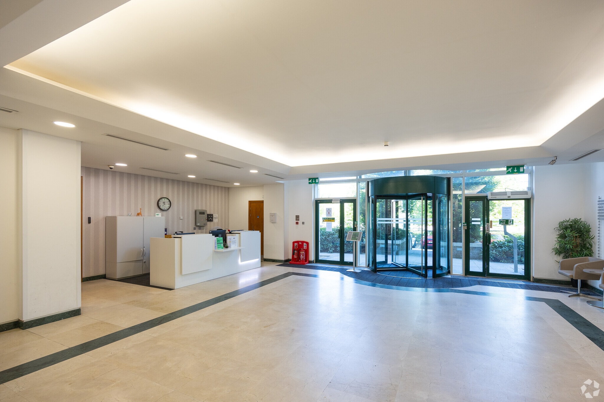 2 Arlington Sq, Bracknell to rent Lobby- Image 1 of 9