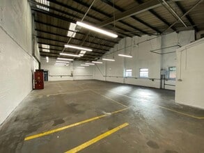 Carr Wood Rd, Castleford to rent Building Photo- Image 2 of 2